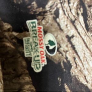 Mossy Oak Men’s Dry Fit camouflage shirt